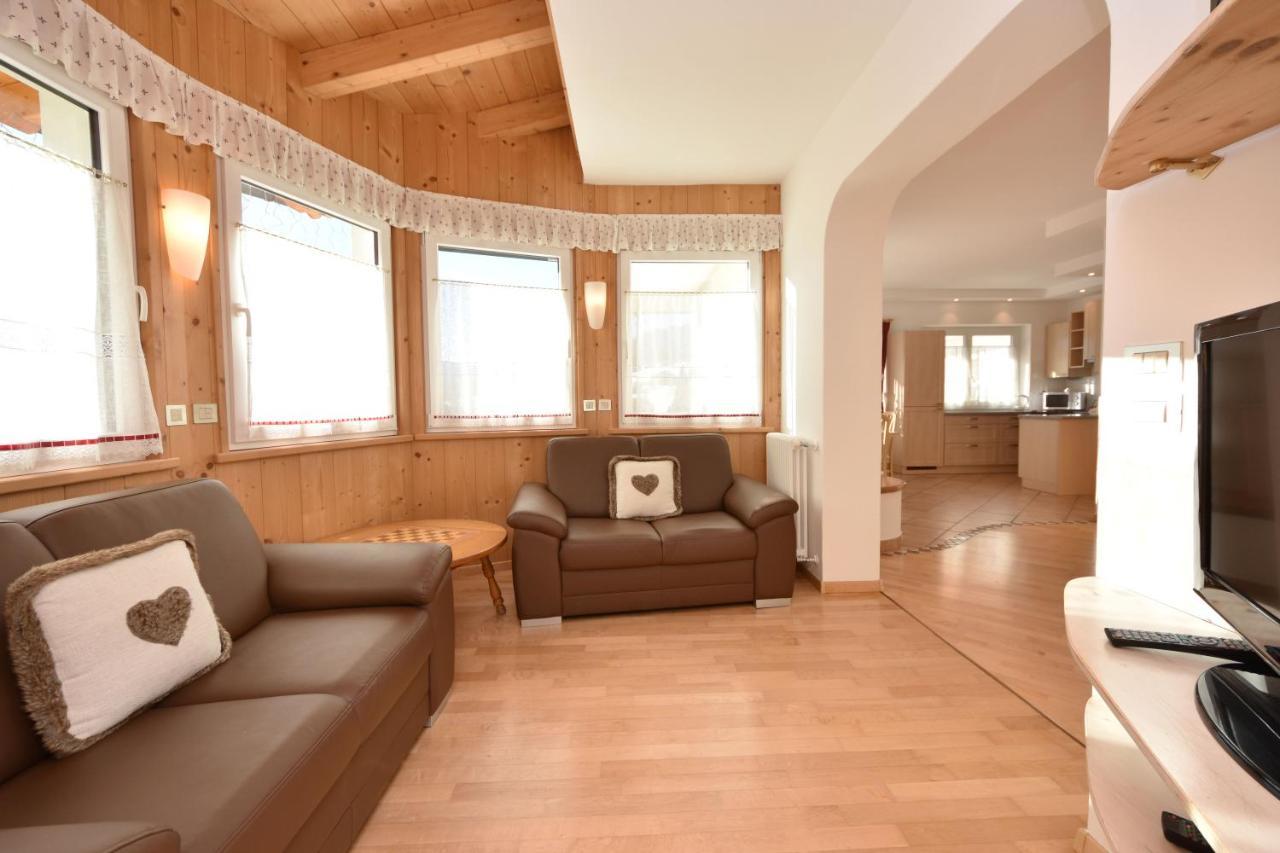 Apartmán Majon D'Aisciuda Vigo di Fassa Exteriér fotografie