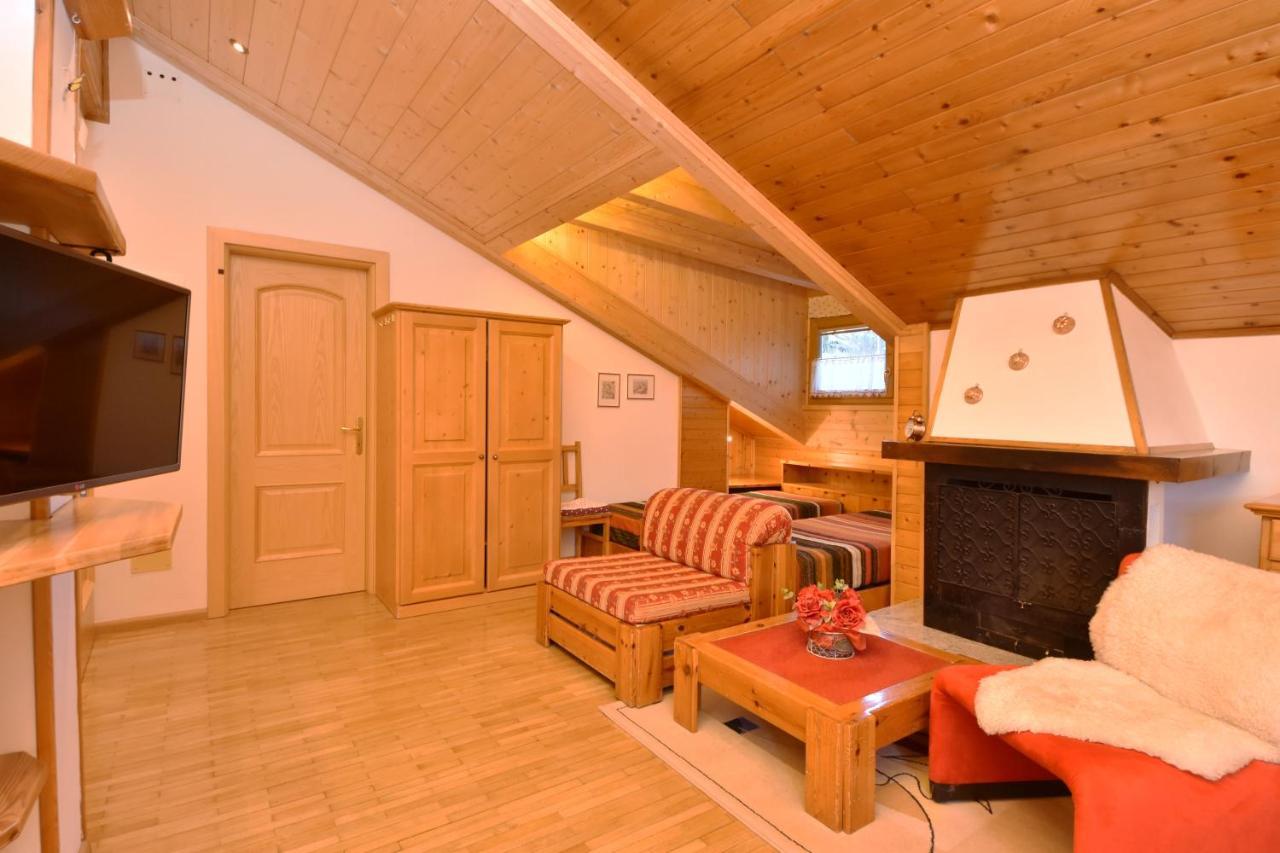 Apartmán Majon D'Aisciuda Vigo di Fassa Exteriér fotografie